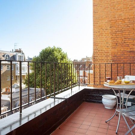 Capital Sloane Street Studio With Balcony London Bagian luar foto